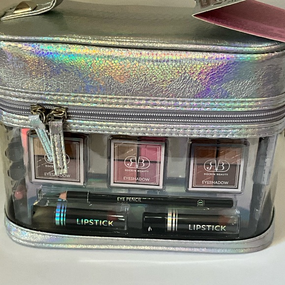 Rockin Beauty Box 24 pc  Professional Series Makeup Set - Picture 5 of 12